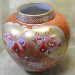 高く売れる骨董品（九谷焼の壷）